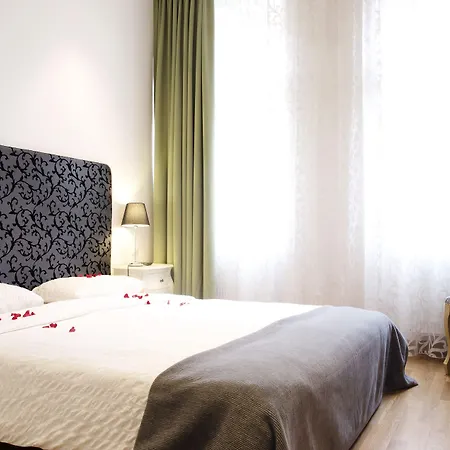 Hotell Dolce Boutique 4*